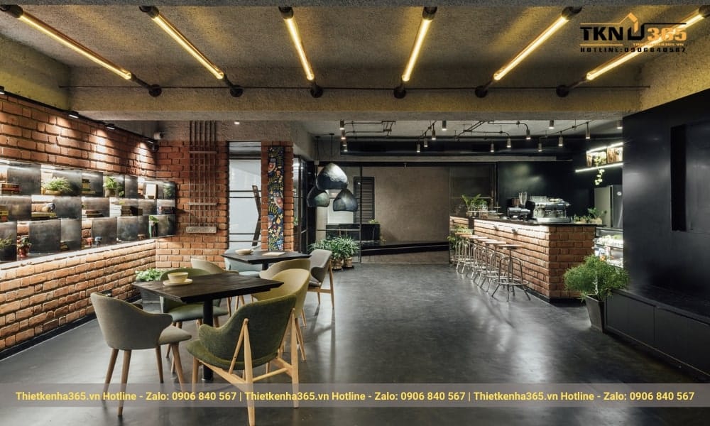 Không gian quán cafe không chỉ phục vụ đồ uống mà còn là nơi khách tìm đến để tận hưởng cảm xúc và trải nghiệm.