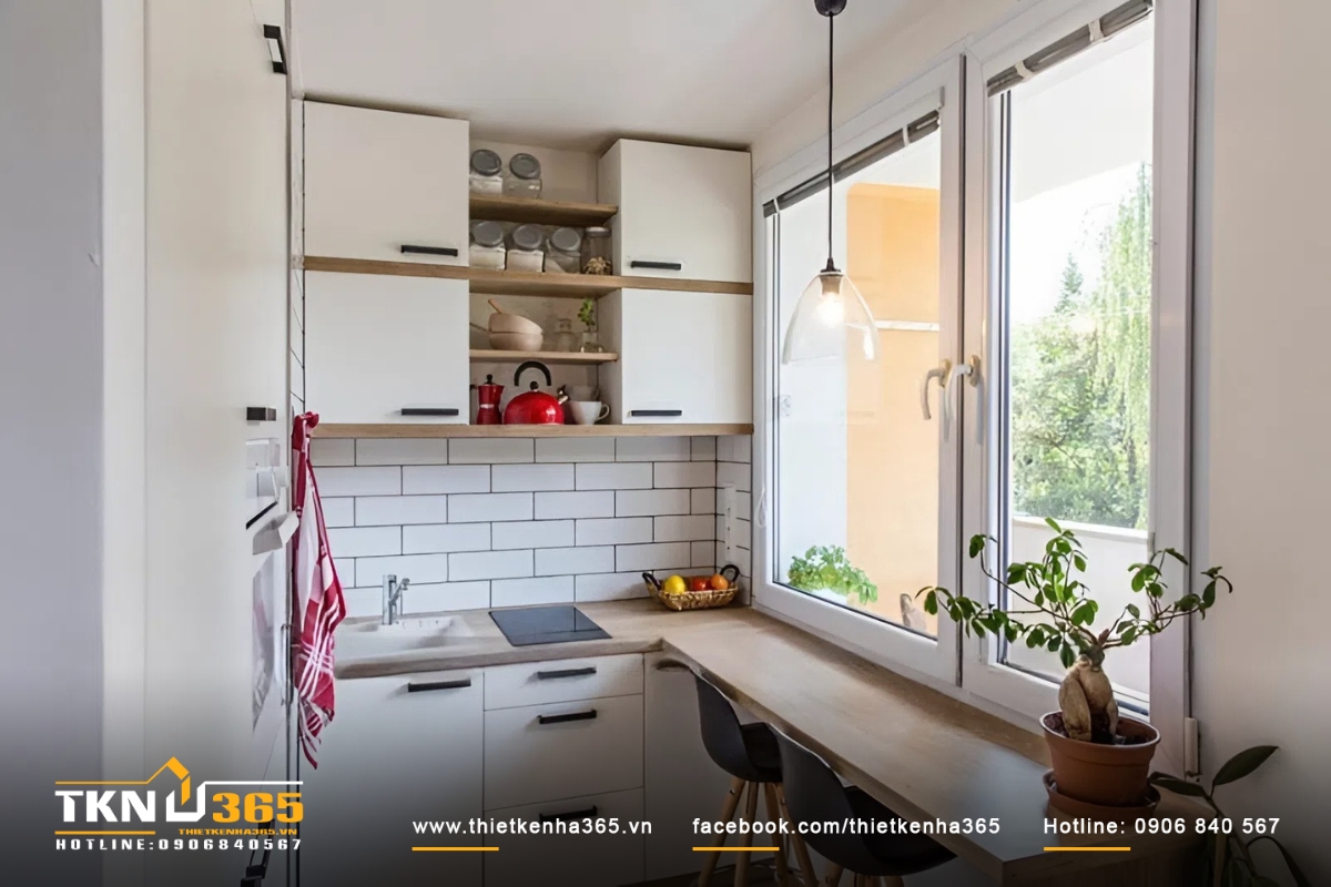 10+ Mẫu thiết kế nhà diện tích nhỏ 4x6m đẹp nhất hiện nay 4 Căn bếp nhỏ hình chữ L được đặt cạnh cửa sổ để tận dụng ánh sáng tự nhiên
