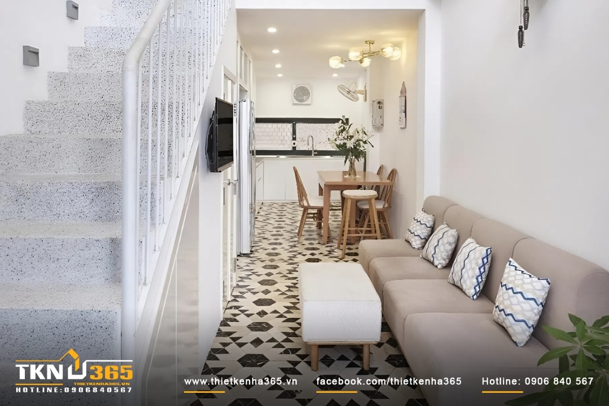 Góc cầu thang được thiết kế đơn giản