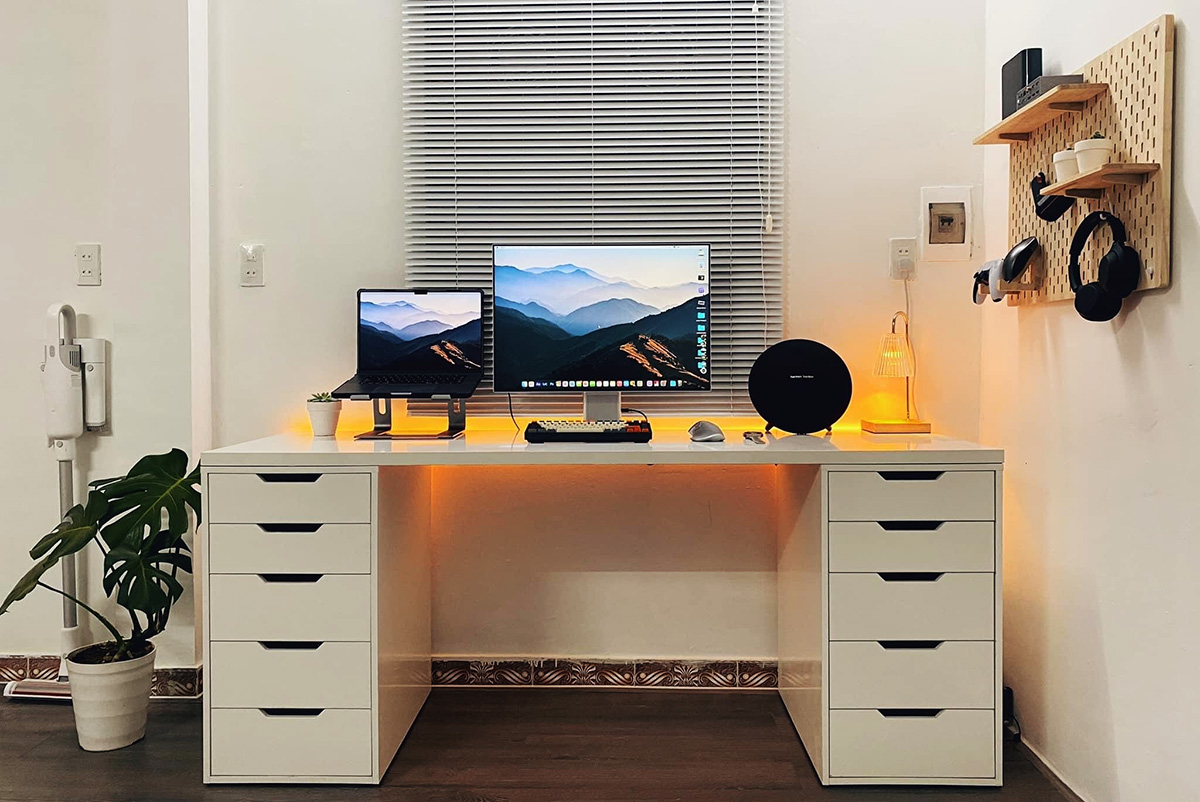Góc làm việc sử dụng nội thất đơn giản của chung cư nhỏ hiện đại 3x6