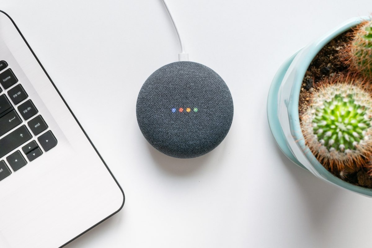 Điều khiển bằng giọng nói thông qua công cụ trợ lý ảo google assistant để vận hành nhà thông minh