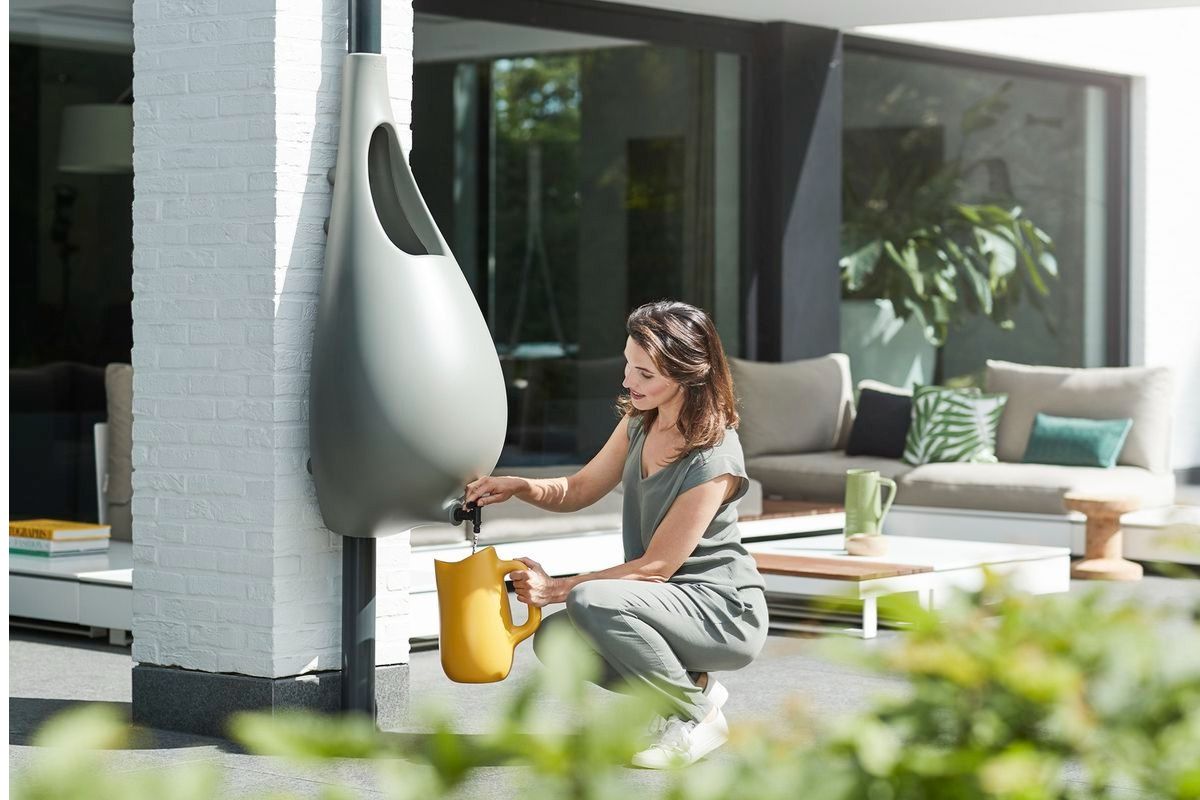 Xây dựng hệ thống thu gom nước mưa cho nhà phố cần tính toán kỹ lưỡng vị trí đặt bể chứa (Ảnh: Sưu tầm)