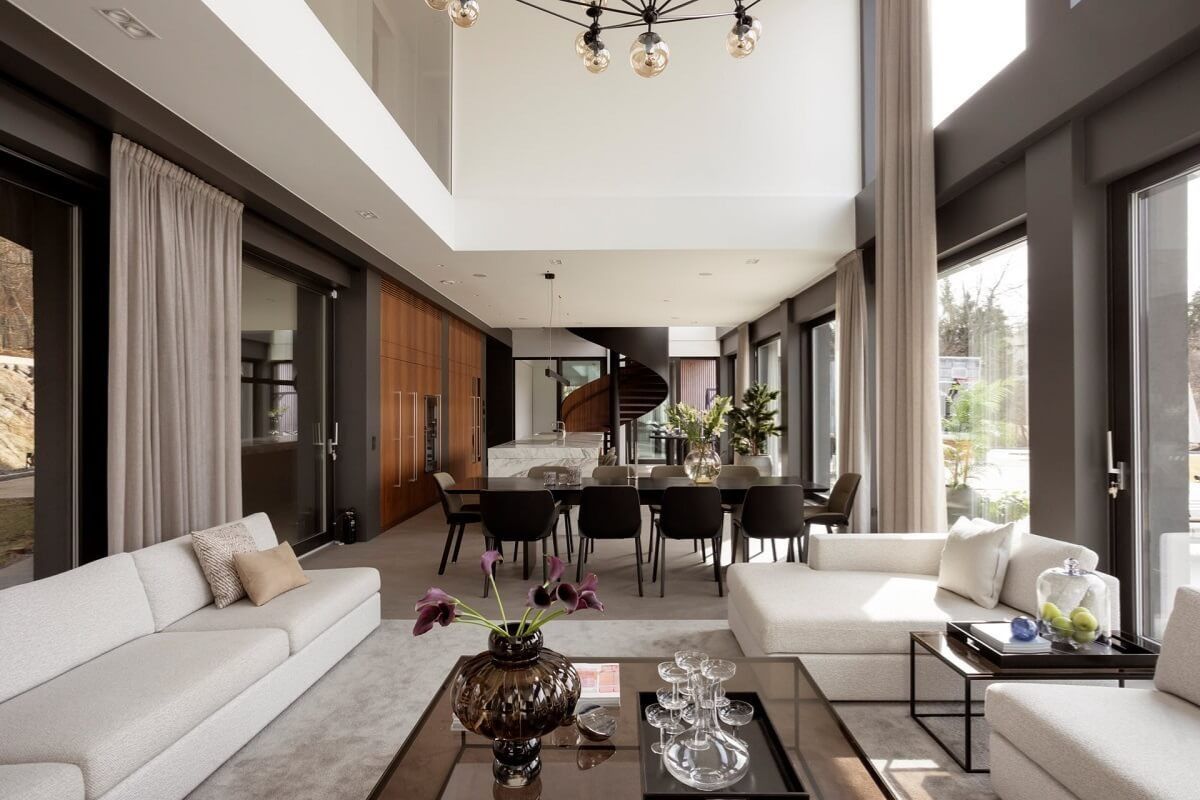 Sự thống nhất về mặt phong cách giữa thiết kế nội thất phòng khách và kiến trúc tổng thể đảm bảo không gian sống trong biệt thự luôn liền mạch, hài hòa (Ảnh: Sưu tầm)