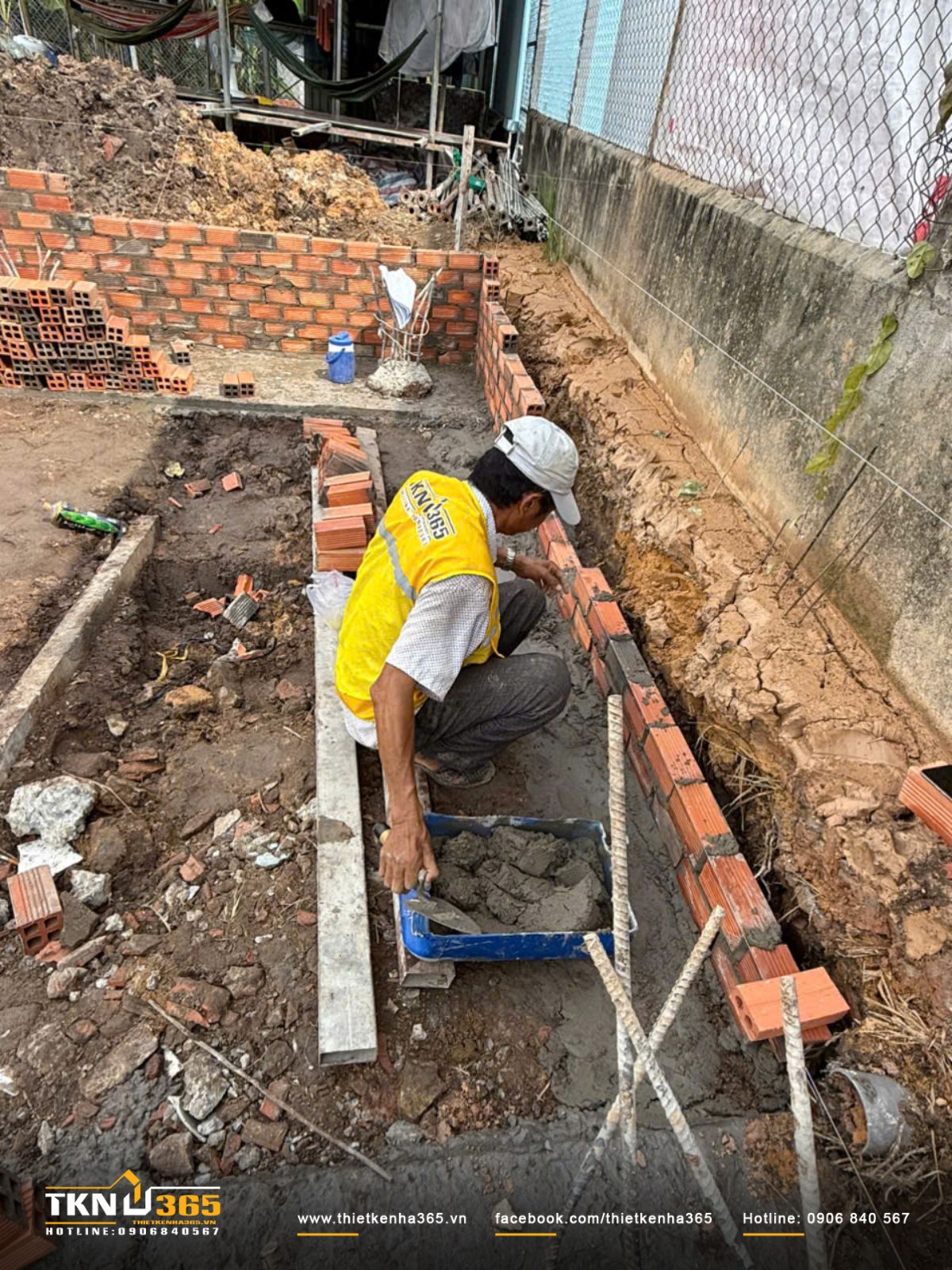 Hình ảnh thi công trục móng và hầm tự hoại