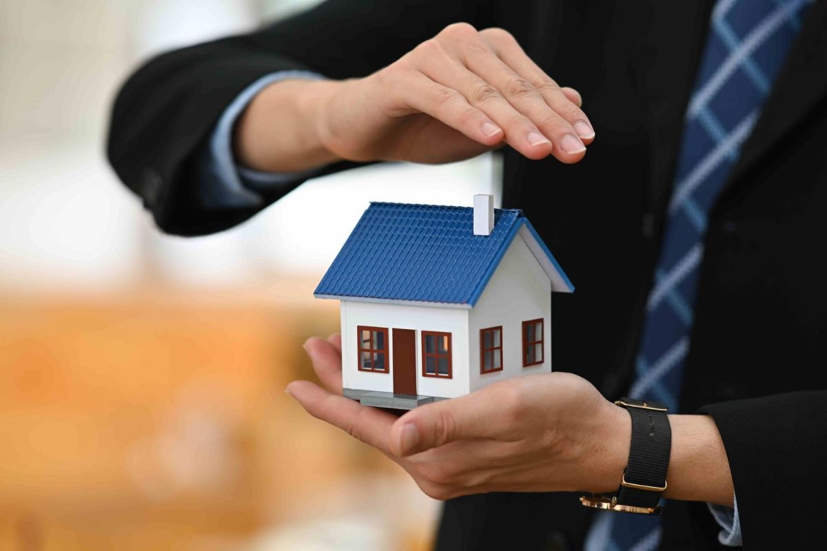 Xây nhà trọn gói quận 1 quy định chính sách bảo hành rõ ràng theo từng hạng mục (Ảnh: Sưu tầm)