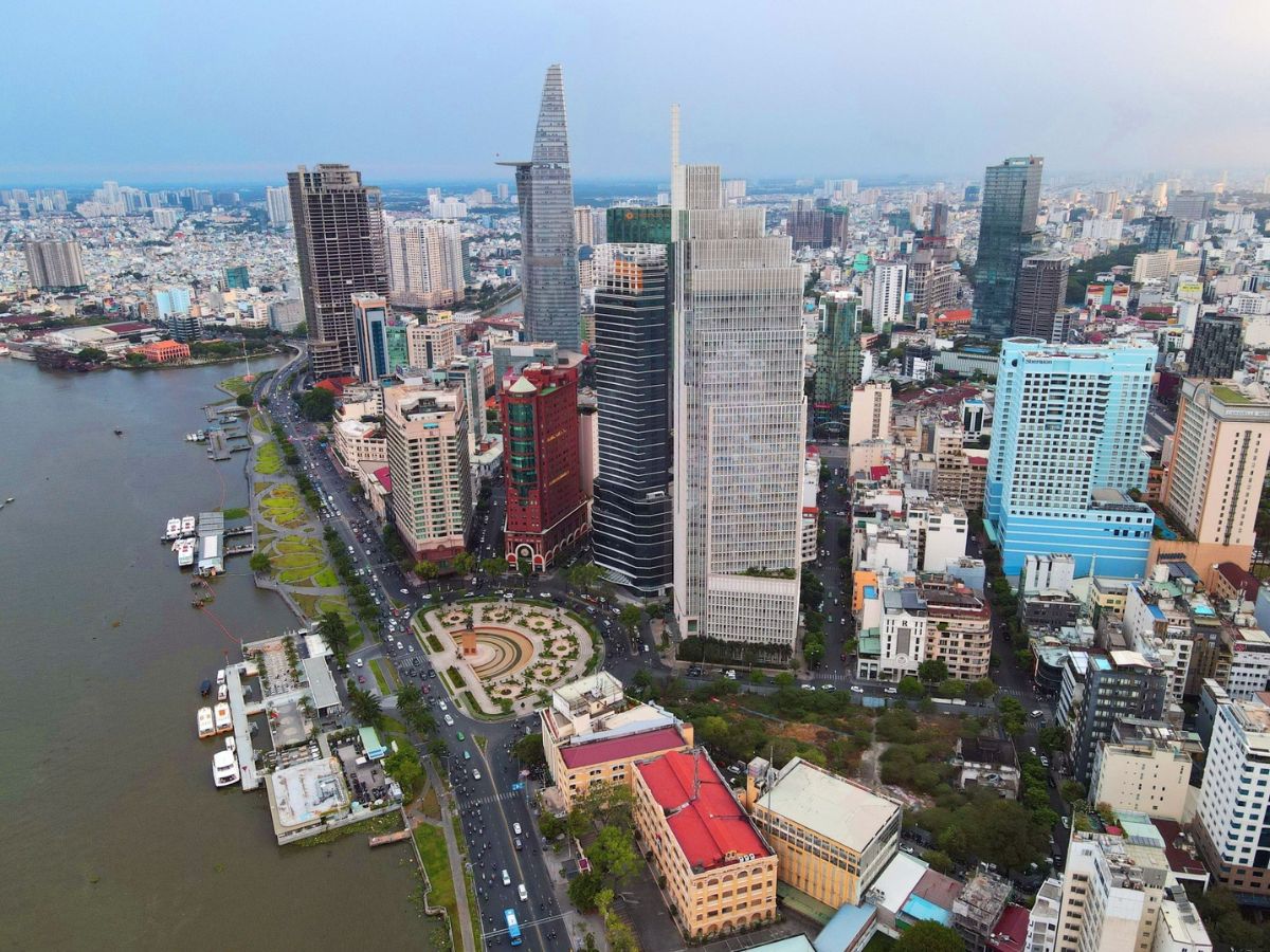Xây dựng nhà ở quận 1 đòi hỏi đáp ứng nhiều yêu cầu thi công phức tạp (Ảnh: Sưu tầm)