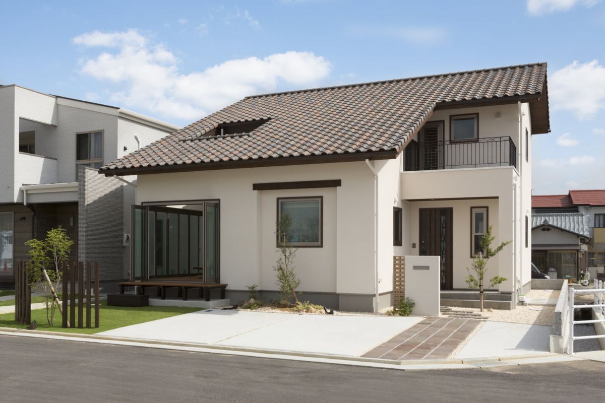 Xây nhà cấp 3 cần khai báo đúng cấp khi xin phép, ưu tiên đầu tư móng khung để đảm bảo chịu lực (Ảnh: Sưu tầm)